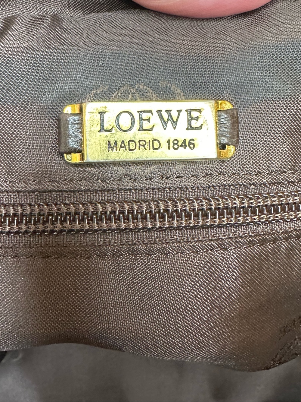 Vintage Loewe Metallic Bronze Gold Leather Shoulder Bag | Y2K | Made in Spain - Picture 8 of 13
